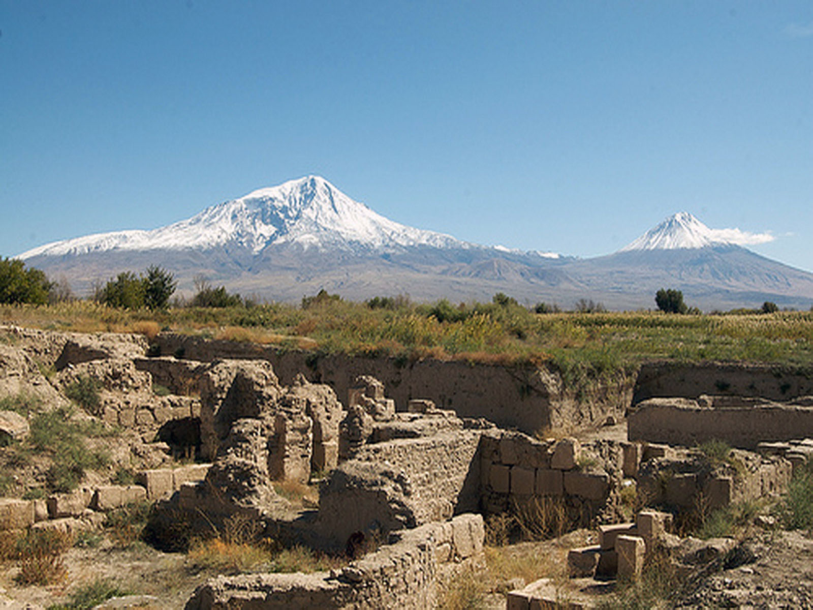 Г арташат армения